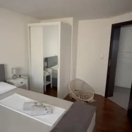 Nicole Apartment